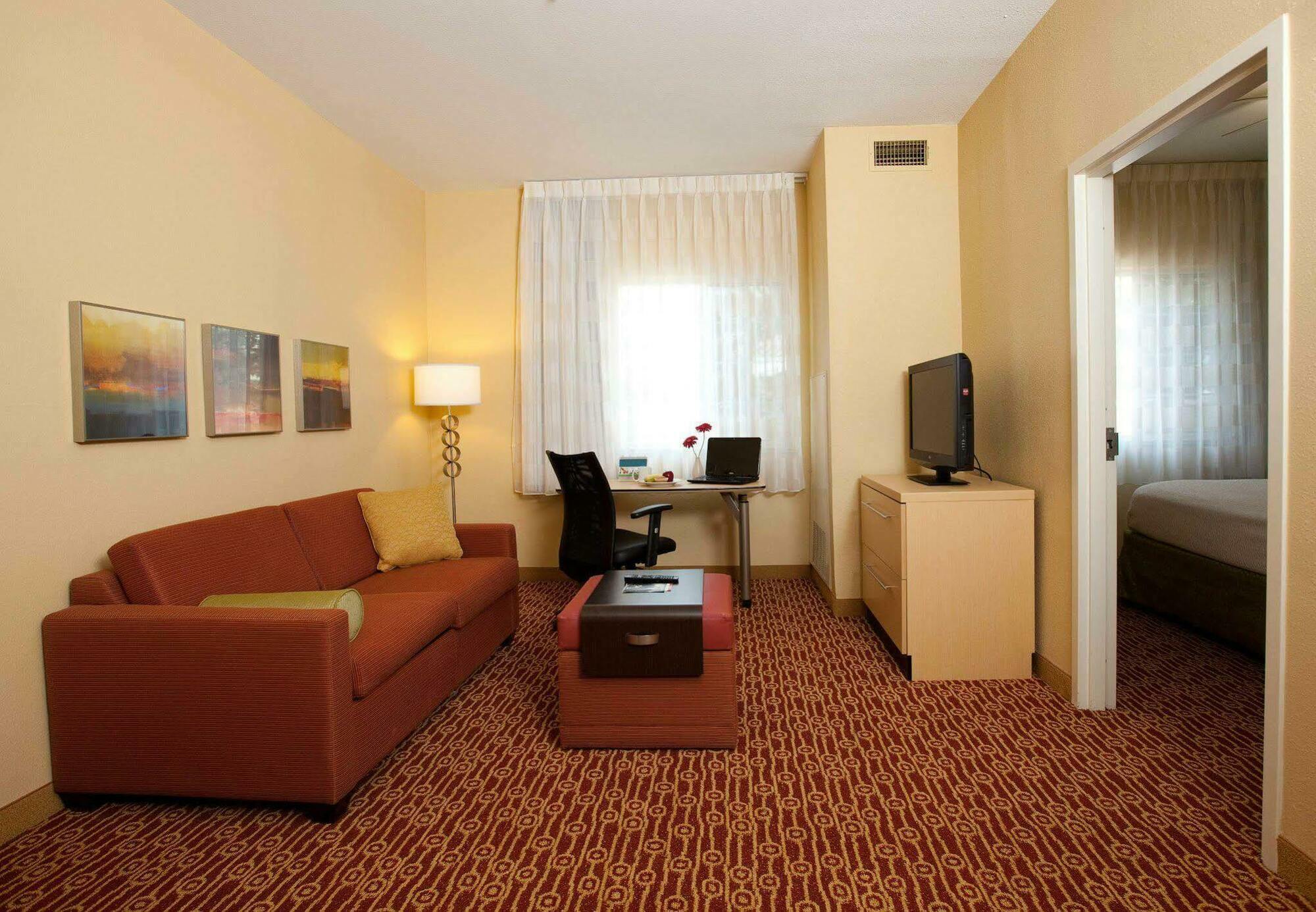 Towneplace Suites By Marriott Lake Jackson Clute Εξωτερικό φωτογραφία